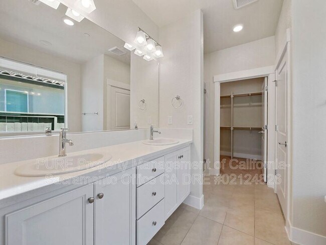 Building Photo - 3190 Highgate Ter Lp