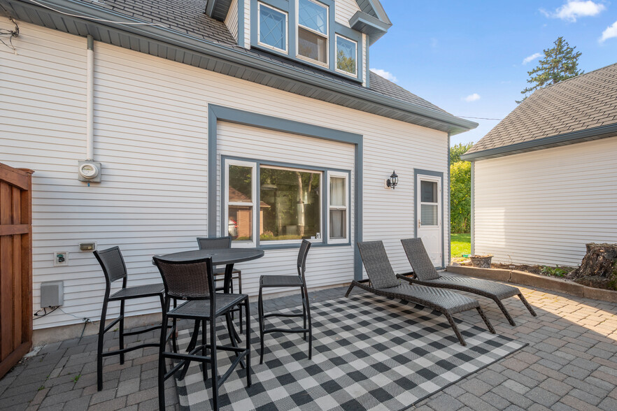 Private Carriage House - 911 Lincoln Ave