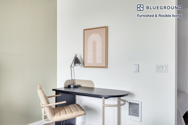 Building Photo - 12258 NE 12th Ln