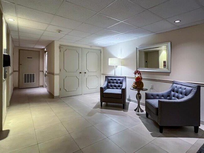 Building Photo - 2500 E Las Olas Blvd