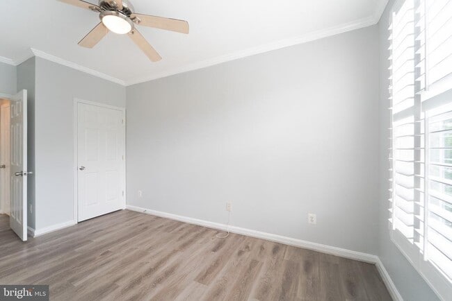 Building Photo - 8183 Carnegie Hall Ct