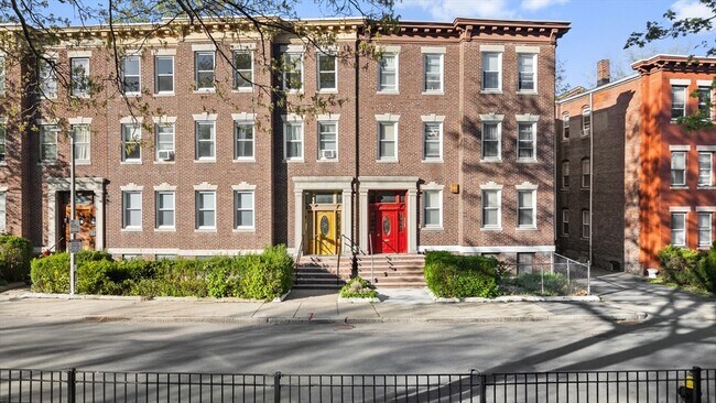 Building Photo - 86 Winthrop St