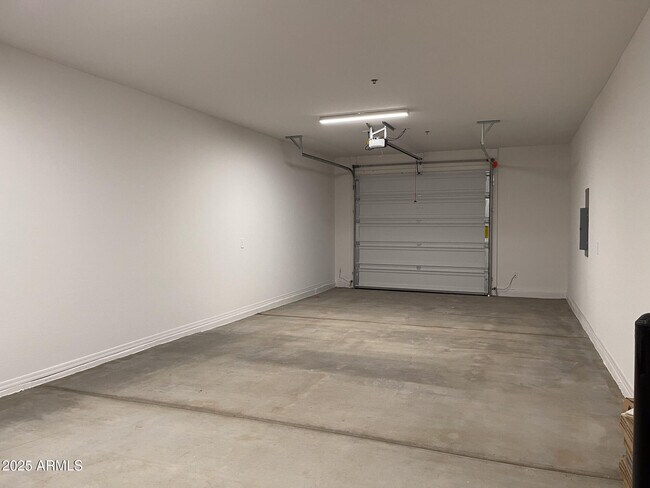 Building Photo - 1849 E Chelsea Ln