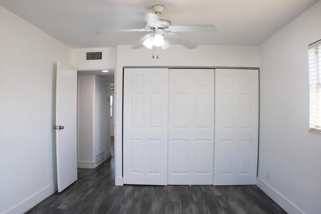 Building Photo - 89 Brittany Ln