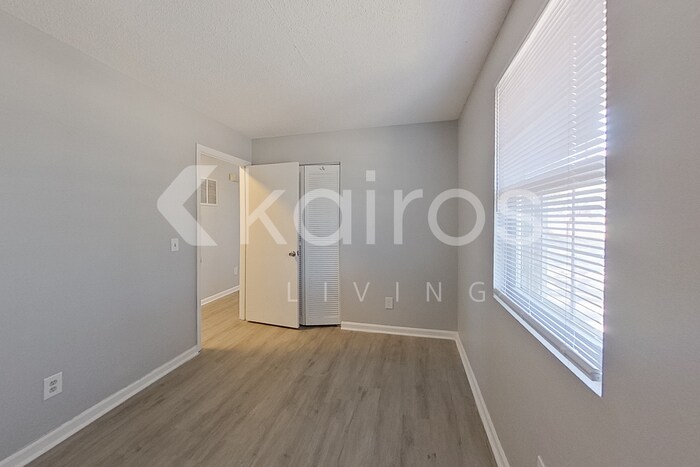 Building Photo - 3216 McCleod Ave