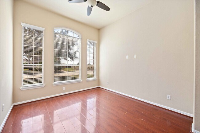 Building Photo - 6303 Atlasridge Dr