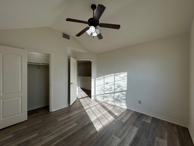 Building Photo - 4248 Dorel Dr