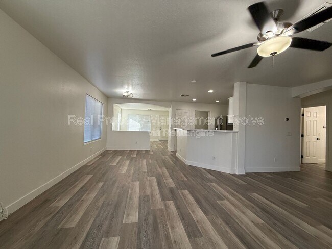 Building Photo - 2809 N 107th Dr