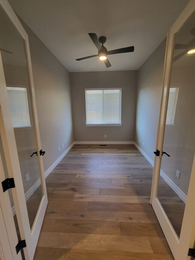 Building Photo - 2932 Cambria Lp