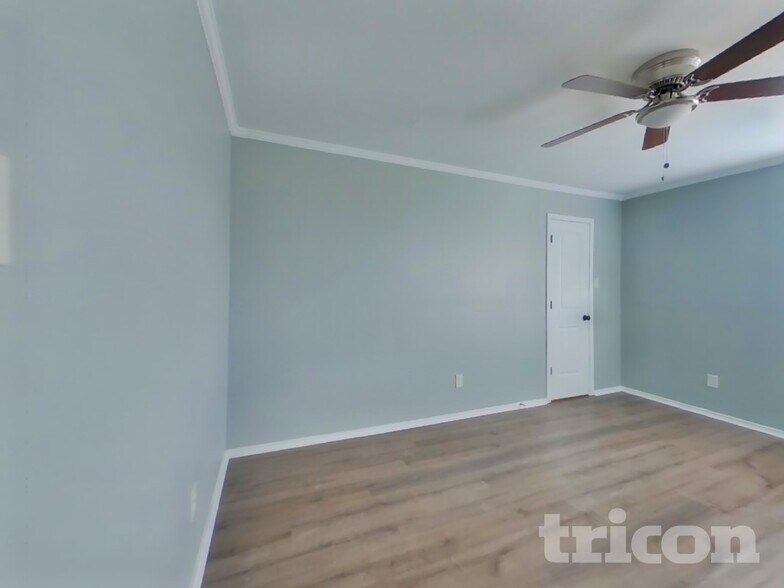 Building Photo - 2309 Green Creek Dr