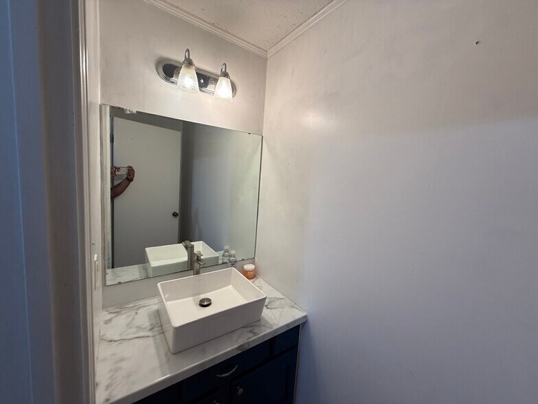 Building Photo - 130 Mimosa Pl