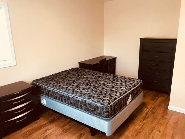 Building Photo - 131 Birdseye View Drive