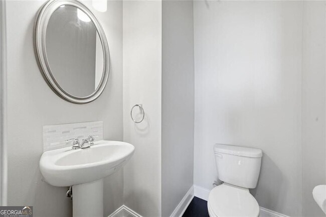 Building Photo - 164 Blakemore Dr