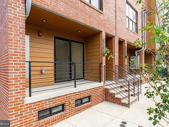 Building Photo - 1649 N 6th St