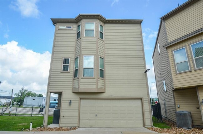 Building Photo - 5803 Conley St