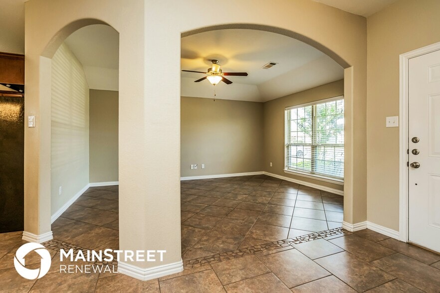 Building Photo - 7664 Hollow Point Dr