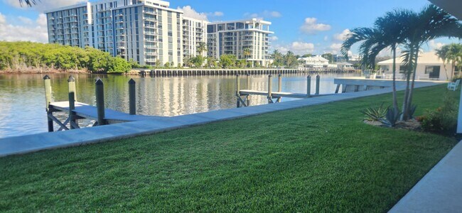 Building Photo - 5510 N Ocean Blvd