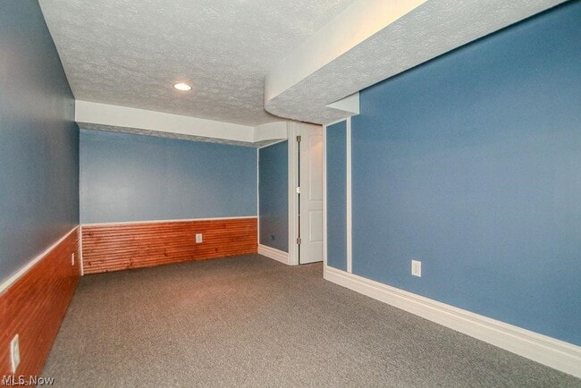Building Photo - 12433 Webster Rd