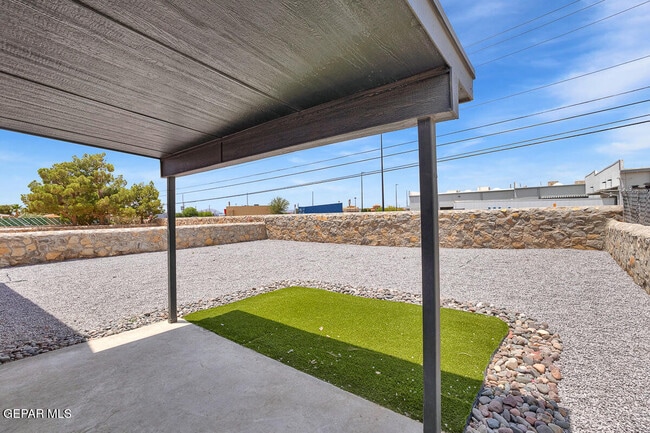 Building Photo - 12117 Desert Quail Ave
