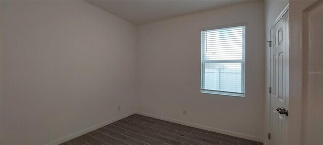 Building Photo - 1608 Sky Lks Dr