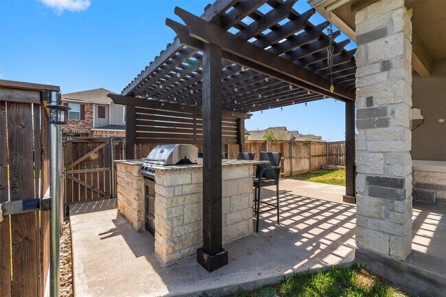 Building Photo - 100 Speckle Park Dr