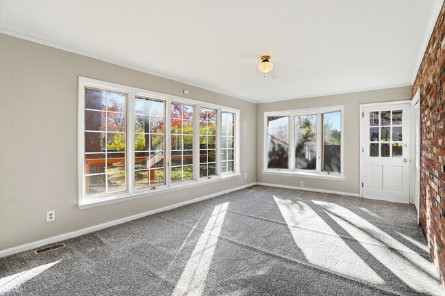 Building Photo - 3329 Melbourne Cir