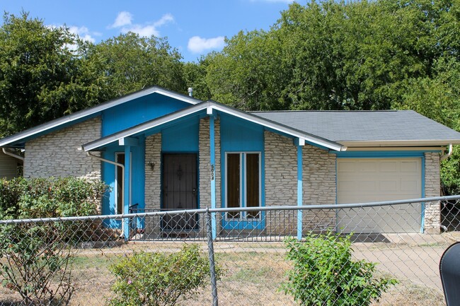 Building Photo - Charming 3 Bedroom 1.5 Bath for Rent in Au...