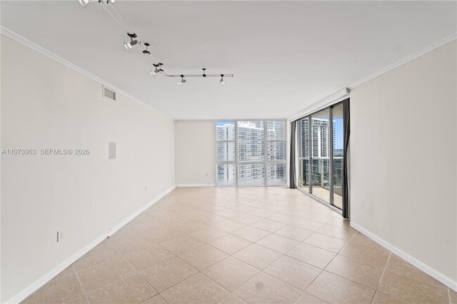 Building Photo - 3675 N Country Club Dr