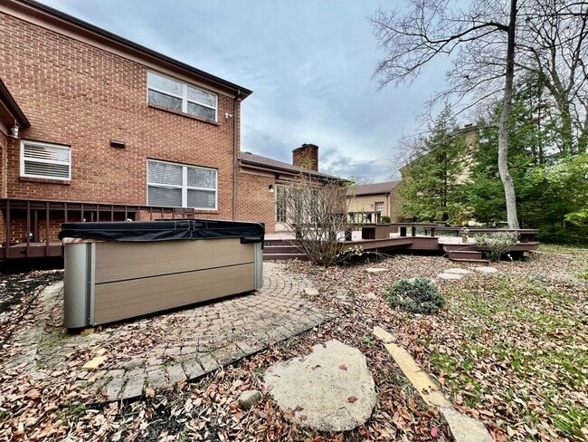 Building Photo - 7033 Willowood Dr