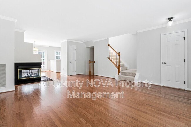 Building Photo - 208 Ellsworth St