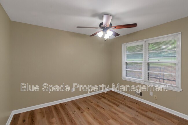 Building Photo - 1862 Posten Ln SW