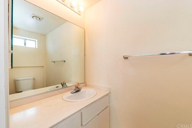 Building Photo - 55889 Santa Fe Trail