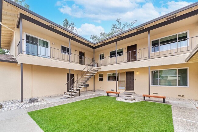 Building Photo - 22434 Salem Ave