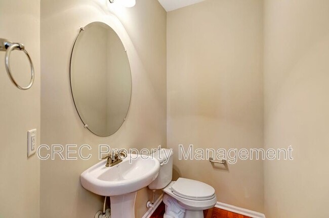 Building Photo - 9161 Parlor Dr