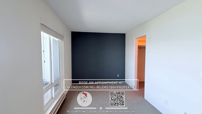 Building Photo - 1BD/1BA in Emeryville, Features stunning marina views! Amenities, water, garbage, and 1 parking s...