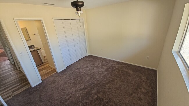 Building Photo - 690 Montebello Pl