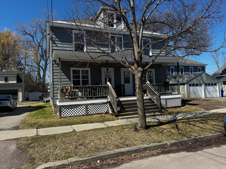 Building Photo - 11 Foster St