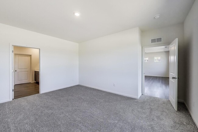 Building Photo - 6443 Juniper Dr