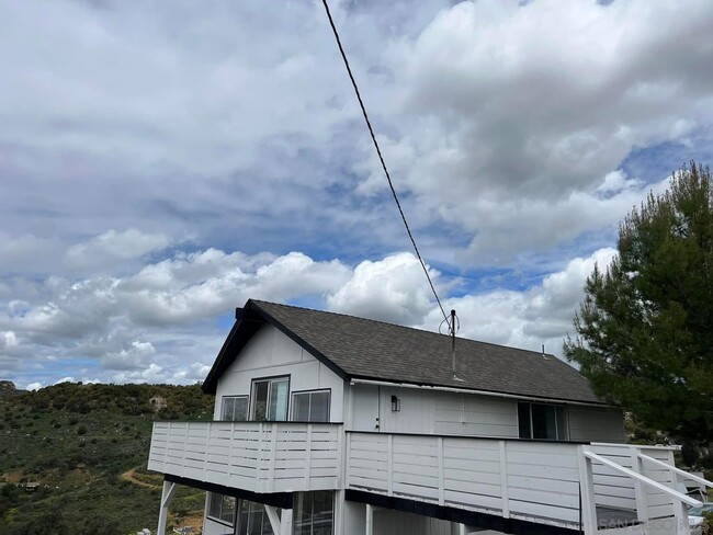 Building Photo - 1531 Avohill Dr