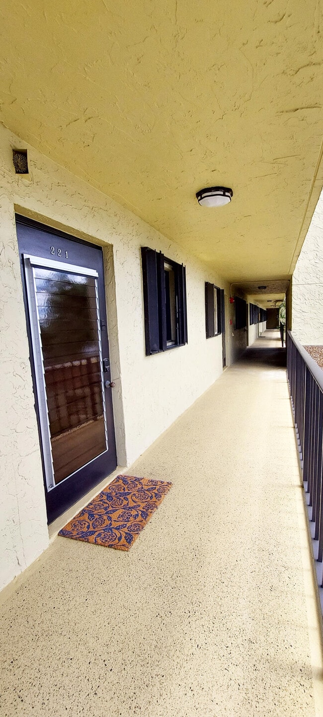 Building Photo - 367 S Federal Hwy