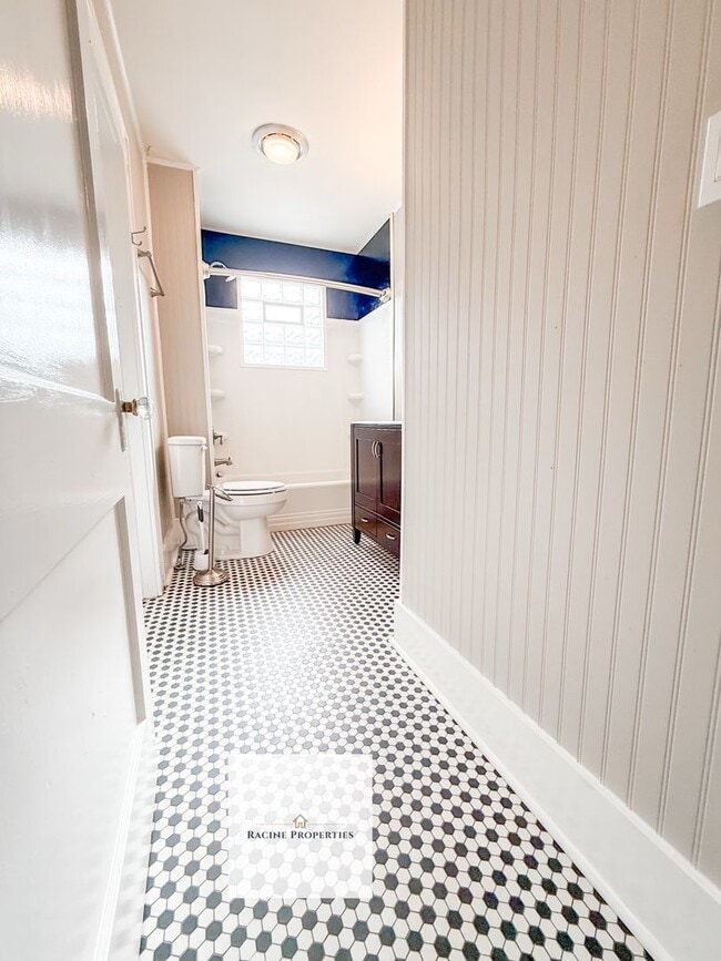 Building Photo - Charming Three Bedroom Home in Inman, SC