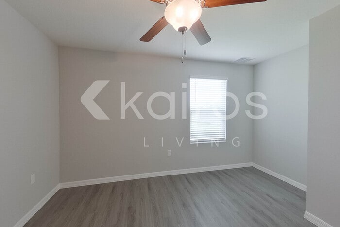 Building Photo - 8641 SW 43rd Ter