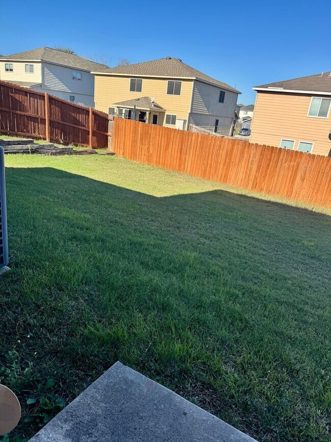 Building Photo - 232 Weeping Willow