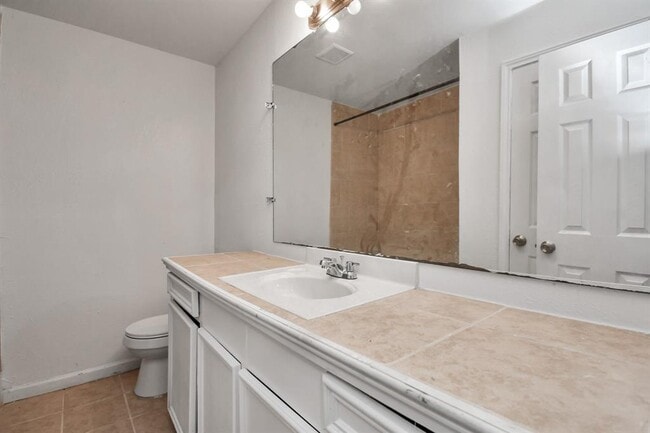 Building Photo - 5714 Doulton Dr