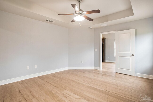 Building Photo - 970 John Deere Ln