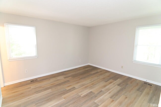Building Photo - 103 Wigan Cir