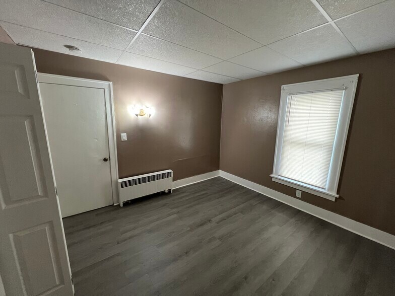 Bedroom 3 - 15 Brewer St