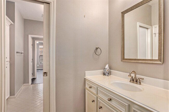 Building Photo - 6622 Prairie Dunes Dr