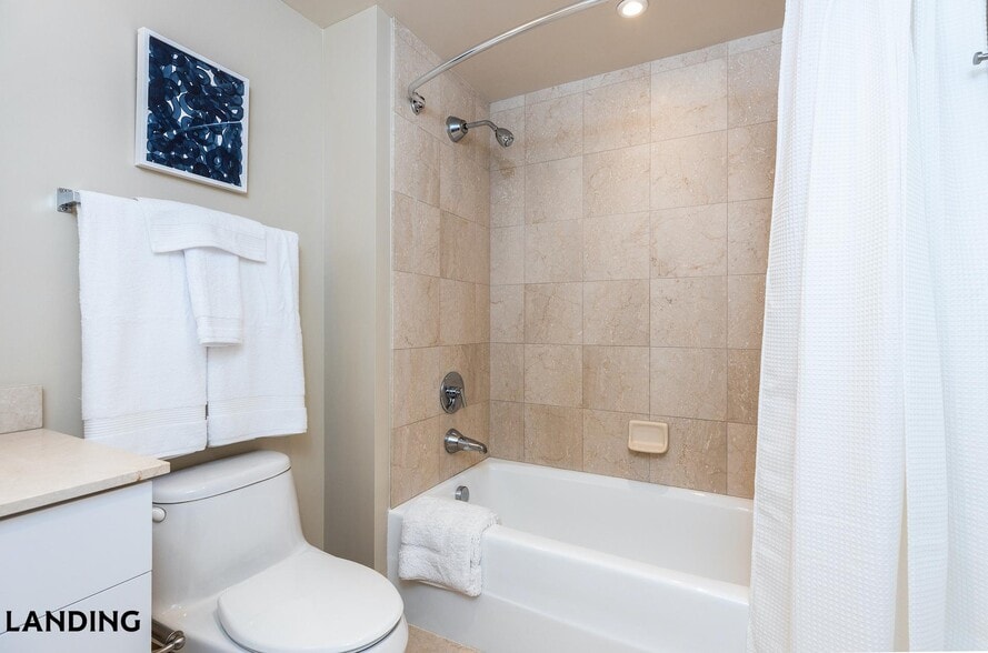 Building Photo - 70 I St SE