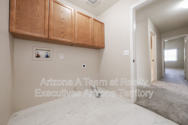 Building Photo - 13307 N Lost Artifact Ln